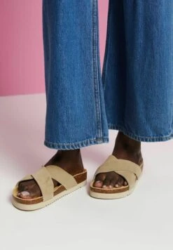 ESPRIT Mit Überkreuzten Riemen - Muiltjes - Light Beige