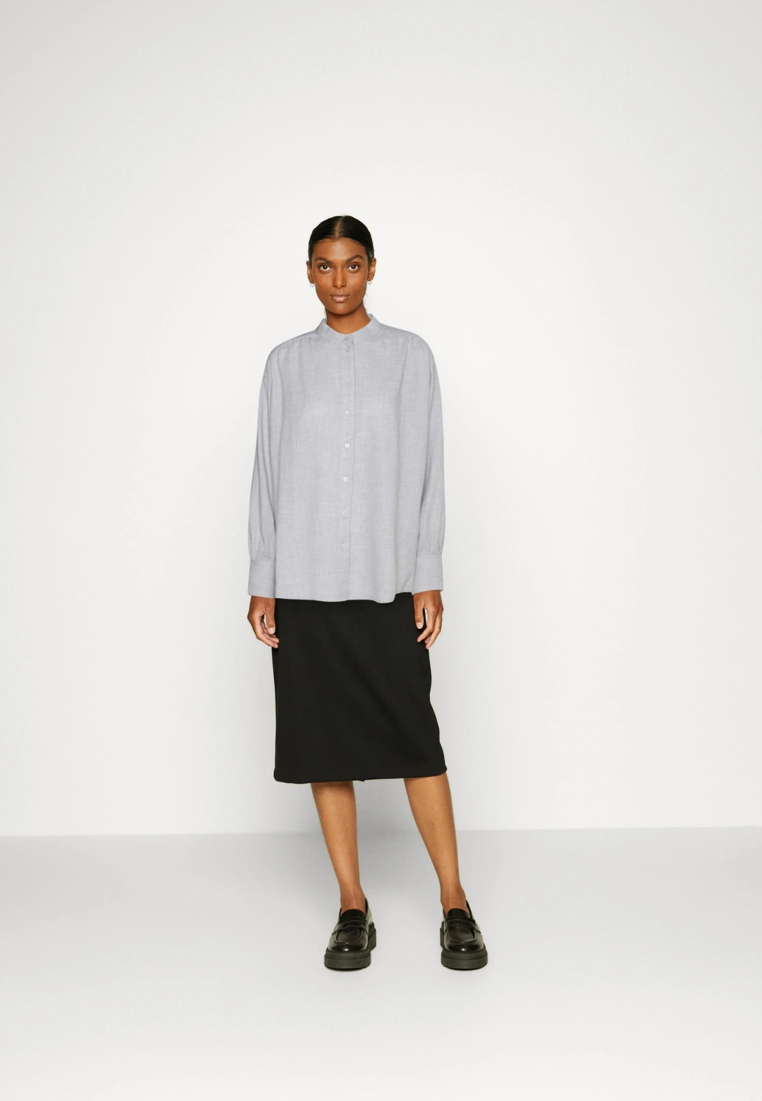 ESPRIT Short Blouse - Overhemdblouse - Light Grey 4 ESPRIT Short Blouse - Overhemdblouse - Light Grey - Afbeelding 2