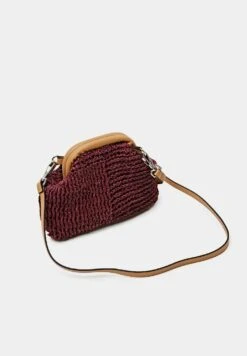 ESPRIT Clutch - Bordeaux Red 11 ESPRIT Clutch - Bordeaux Red -Esprit 23c3b268fd4d4083830b65f452a207e2