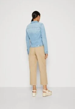 ESPRIT Indoor- Spijkerjas - Blue Bleached 10 ESPRIT Indoor- Spijkerjas - Blue Bleached -Esprit 2f645294232042bbbdb24a3d455e13d7