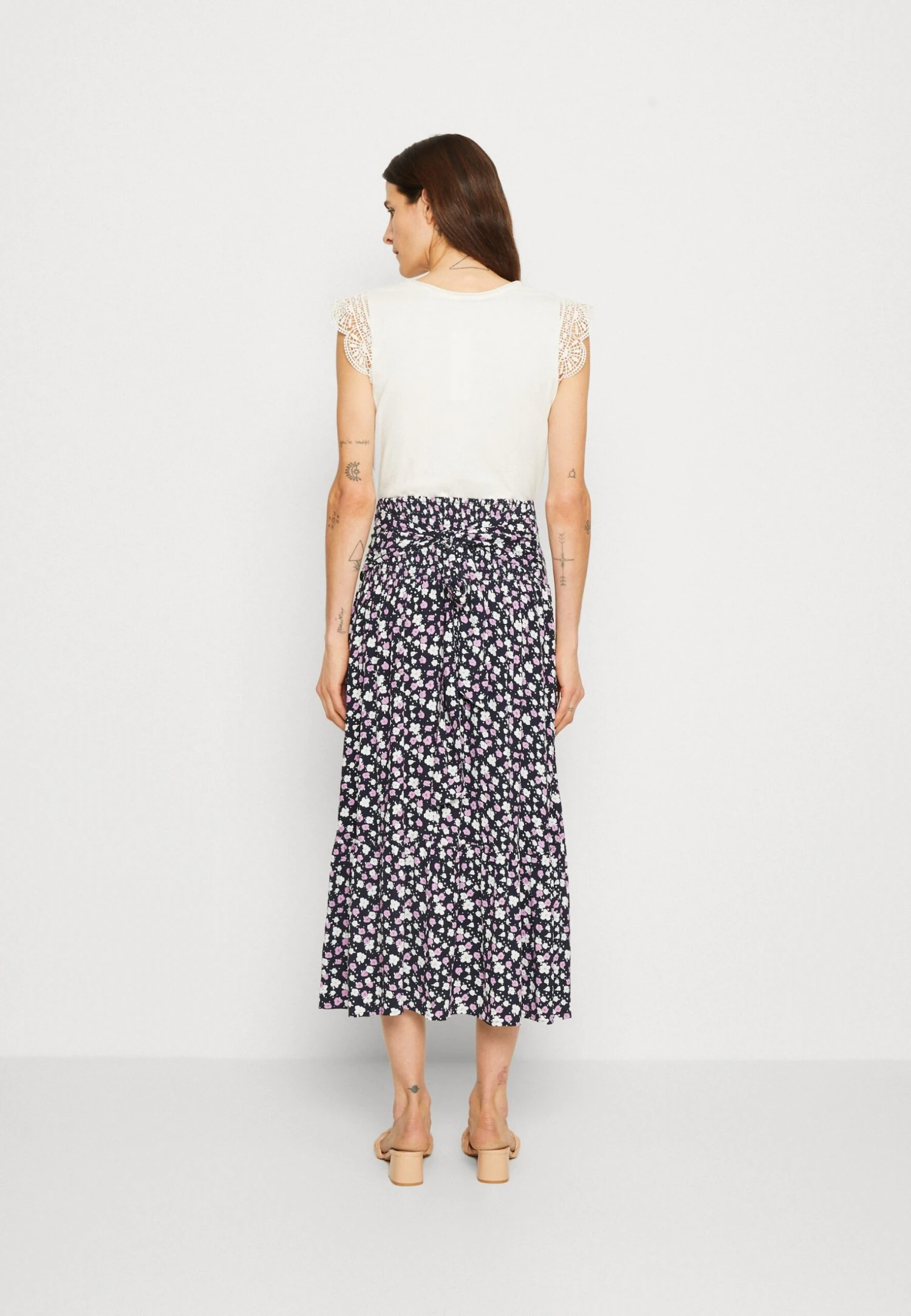 Edc By Esprit Skirt - A-Lijn Rok - Navy 5 Edc By Esprit Skirt - A-Lijn Rok - Navy - Afbeelding 3