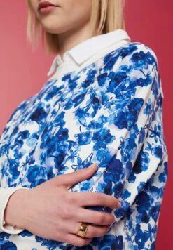 ESPRIT Sus Aop - Sweater - Ice 2 -Esprit 400909f1fb304920b010dd8a14d70efb