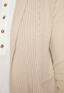 ESPRIT Cardigan - Vest - Sand 5 11 ESPRIT Cardigan - Vest - Sand 5 -Esprit 43fab4cb74ab4416adc51297f27cc3c3