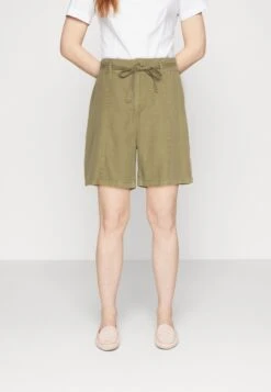 ESPRIT Shorts - Pistachio Green