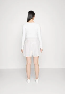 ESPRIT Pull On - Shorts - White -Esprit 50258a6d823a41a796a0590631ae5e3b