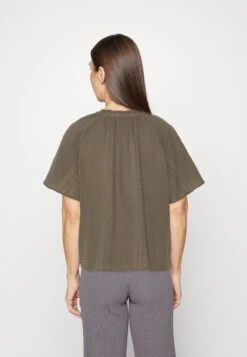 Edc By Esprit Blouse - Blouse - Khaki Green -Esprit 59d3e05b7eba4452a5e3b79ccf1559a6