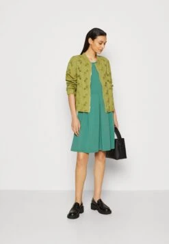 Esprit -Esprit 66a4c3887eba4b97bcf8ee2059056a81