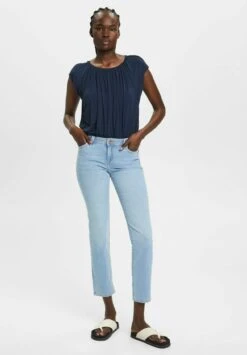 Edc By Esprit Low Rise - Straight Leg Jeans - Blue Light Washed -Esprit 6b3a93e5dd284ef48c91b9976c6f09e6