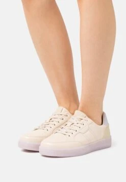ESPRIT A22-04 Lu2 - Sneakers Laag - Beige