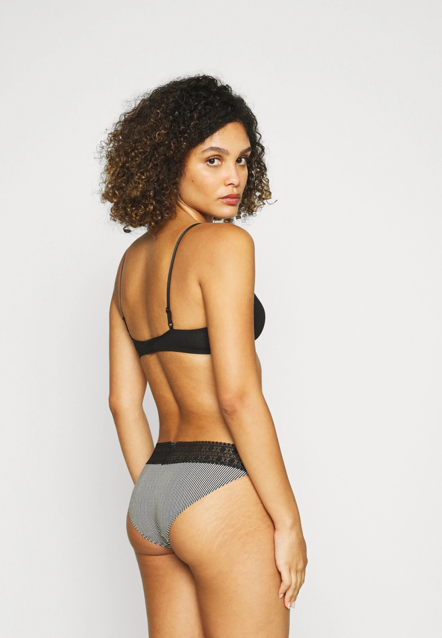 ESPRIT Casual Hipster Mini Brief 3 Pack - Slip - Black 5 ESPRIT Casual Hipster Mini Brief 3 Pack - Slip - Black - Afbeelding 3