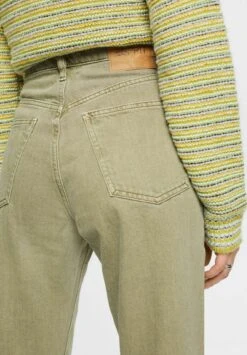 Edc By Esprit Im Banana Fit - Straight Leg Jeans - Light Khaki 14 Edc By Esprit Im Banana Fit - Straight Leg Jeans - Light Khaki -Esprit 76022fe4c3e941d7baaa4ecf2b162969