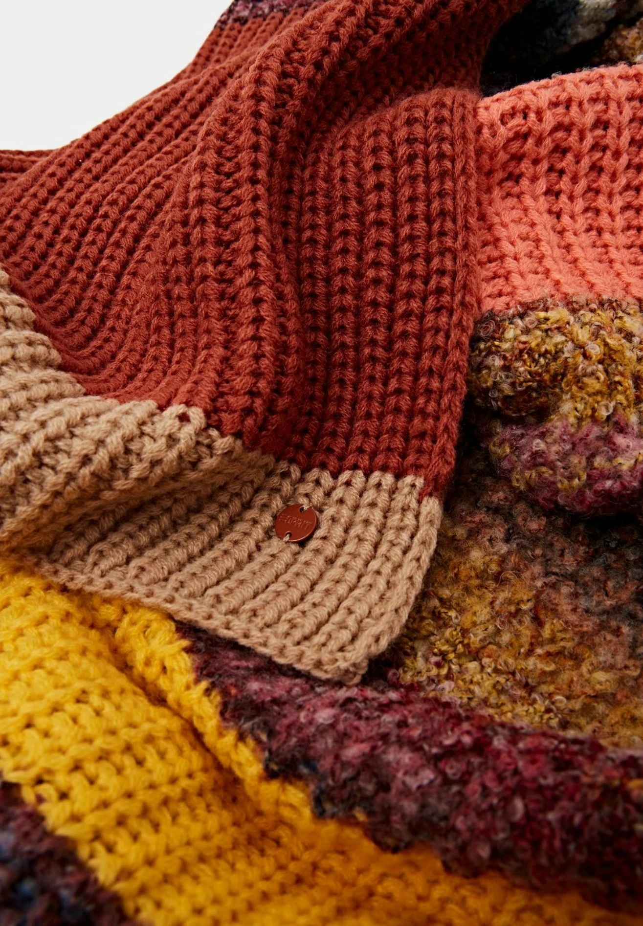 ESPRIT Sjaal - Rust Brown 5 ESPRIT Sjaal - Rust Brown - Afbeelding 3