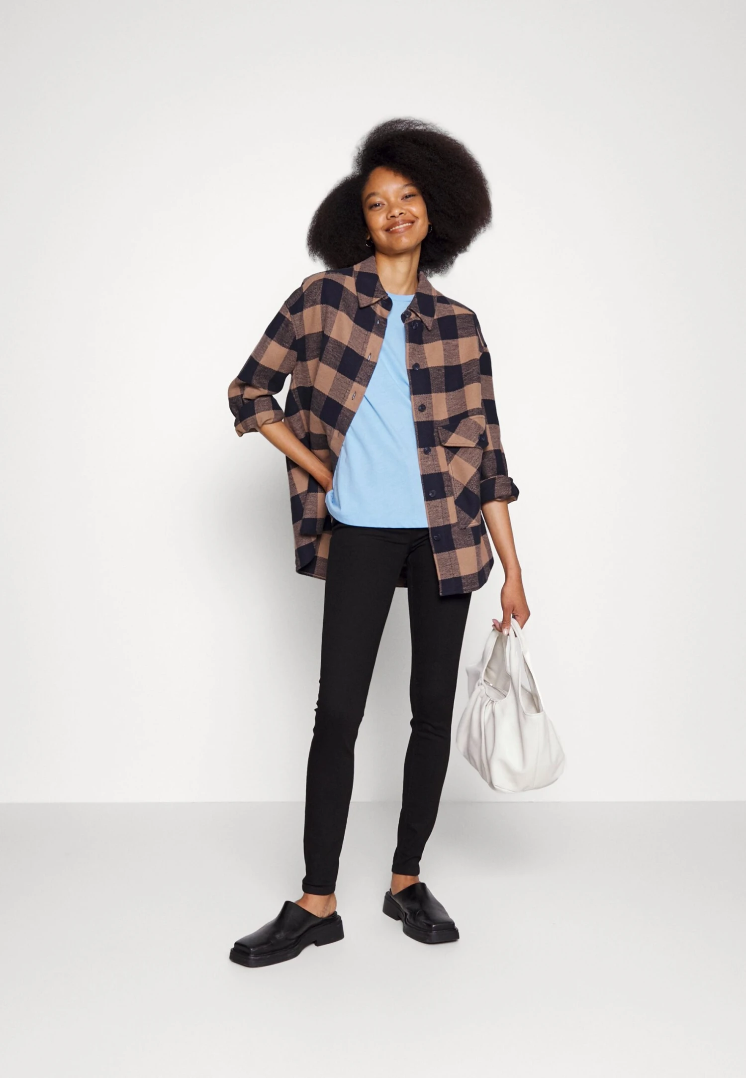 Edc By Esprit Medium Rise - Jeggings - Black Rinse 4 Edc By Esprit Medium Rise - Jeggings - Black Rinse - Afbeelding 2