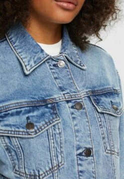 ESPRIT In Boxy - Spijkerjas - Blue Light Washed -Esprit 8ea88f02c7484a49a77bae4cdd709863