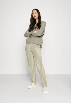 ESPRIT Y D Sus Mel Long Leg Long Sleeve - Pyjama - Light Khaki -Esprit a9ddb2d5e48646ebadbb26d081e2b033