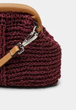 ESPRIT Clutch - Bordeaux Red 14 ESPRIT Clutch - Bordeaux Red -Esprit ae229cca72a345ea9702d7b64840a69d