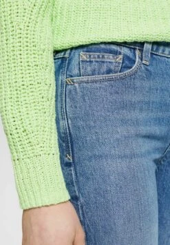 ESPRIT Mit Mittlerer Bundhöhe - Slim Fit Jeans - Blue Light Washed -Esprit b06f04e071ee450984d04b4cf942a774