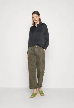 ESPRIT Viscose Sateen Blouse - Overhemdblouse - Black 13 ESPRIT Viscose Sateen Blouse - Overhemdblouse - Black -Esprit b4d3780ccc74417885b6fb4c340913b2