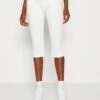 Edc By Esprit Capri - Jeansshort - White -Esprit cd03b9d463e14686bd1e63488fc33bc5