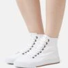 ESPRIT Ocs A21-05- Sneakers Hoog - Off White