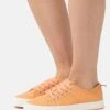 ESPRIT Sneakers Laag - Orange