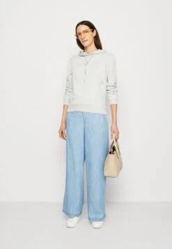 Esprit -Esprit d55829ed1f294eb6bb21e93da563a9e3