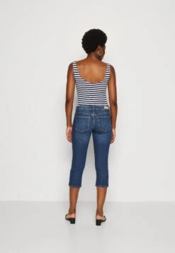 ESPRIT Capri - Jeansshort - Blue Dark Wash -Esprit d6052857ccac49bb90385d5f955ce142