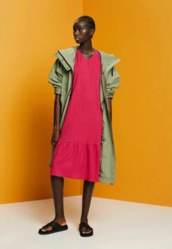 Edc By Esprit Strukturiertes- Jurk - Dark Pink -Esprit de7a0b9a50b449d4a7853f801d8233b9