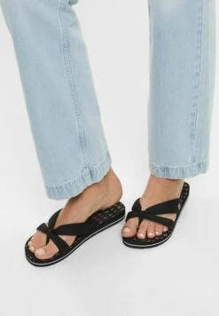 ESPRIT Multistrap-Design - Teenslippers - Black