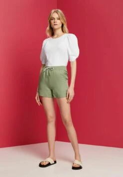Edc By Esprit Shorts - Pale Khaki -Esprit e56f9767301d4a67ba102119eadd9420