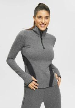 Troyer Longsleeve - Longsleeve - Black